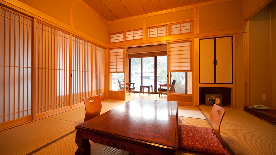 ■和室■日暮　総檜作りで設えた温もりと落ち着きある純和風客室。