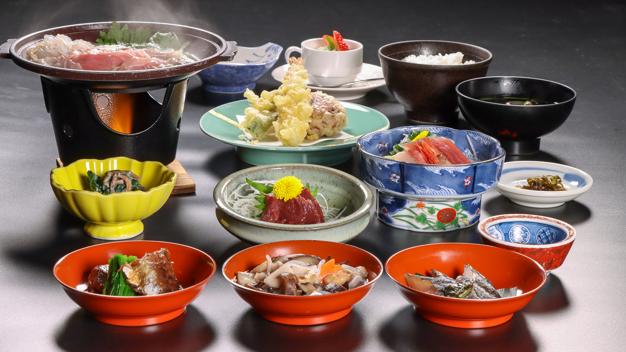 創作郷土料理と飲み放題がついたスペシャルコース