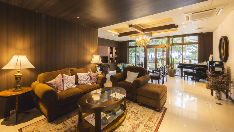 【素泊まり】＜ラ・カーサ・パナシア貸切＞ガーデンプールでラグジュアリーに過ごす、私達の沖縄リゾート。