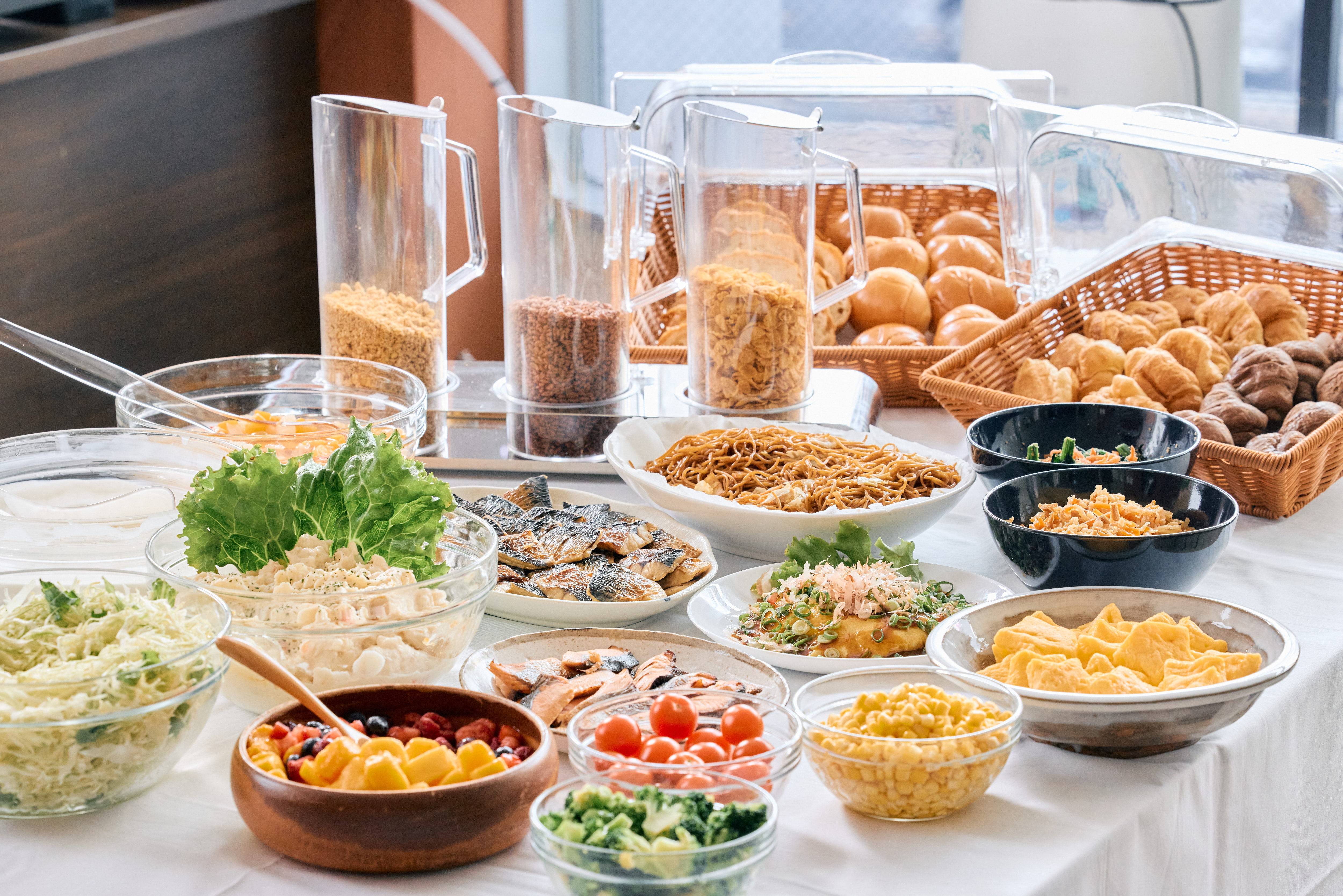 忙しい朝もスムーズに。さっと選べる充実の朝食バイキング