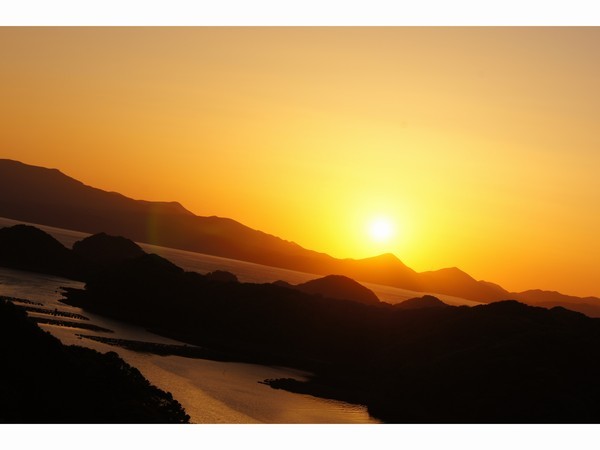 自慢の夕日季節によって姿を変える