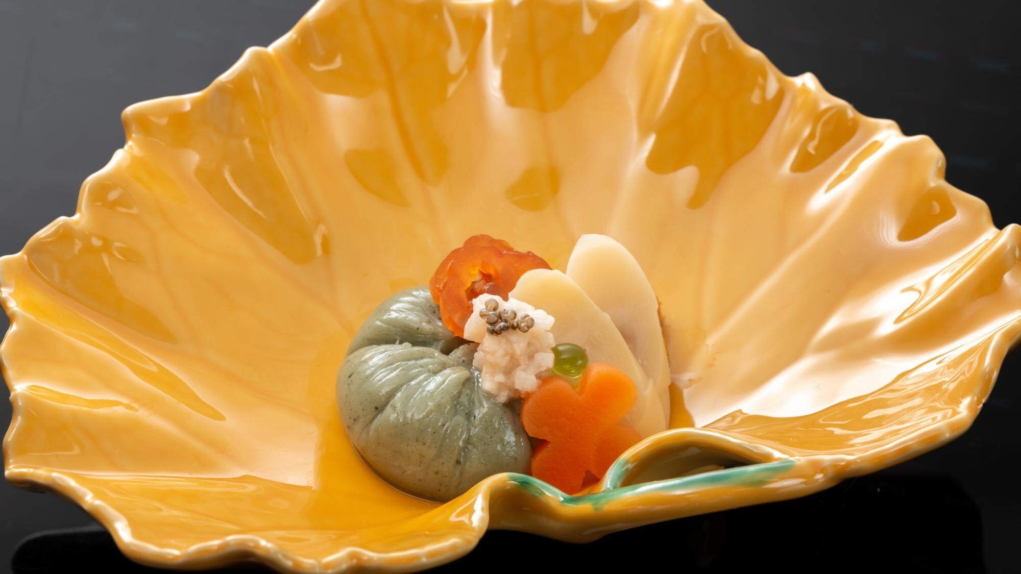 ■夕食一例｜季節の先付　旬の地野菜など　※一例