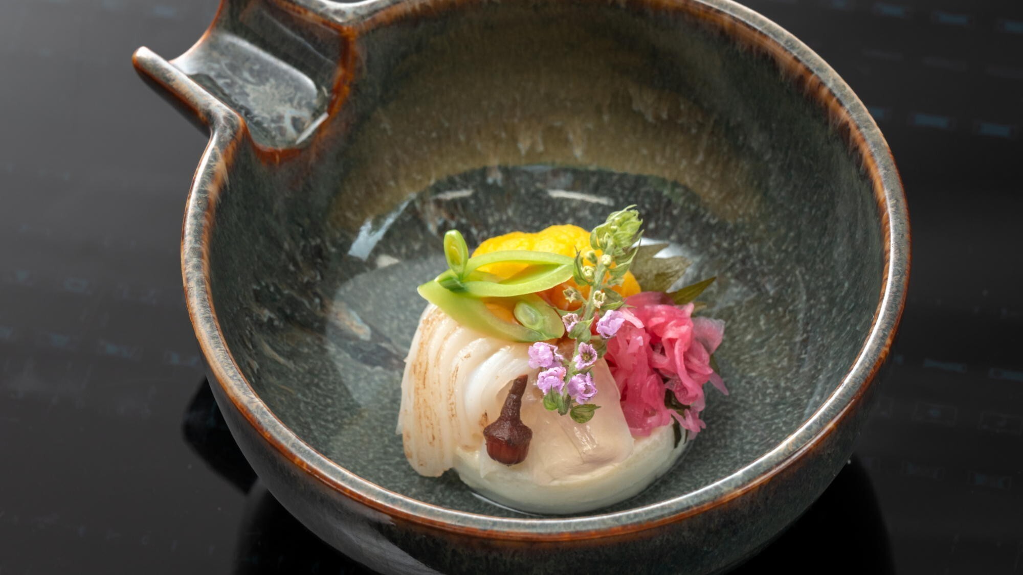 ■夕食一例｜季節の先付　旬の地野菜など　※一例