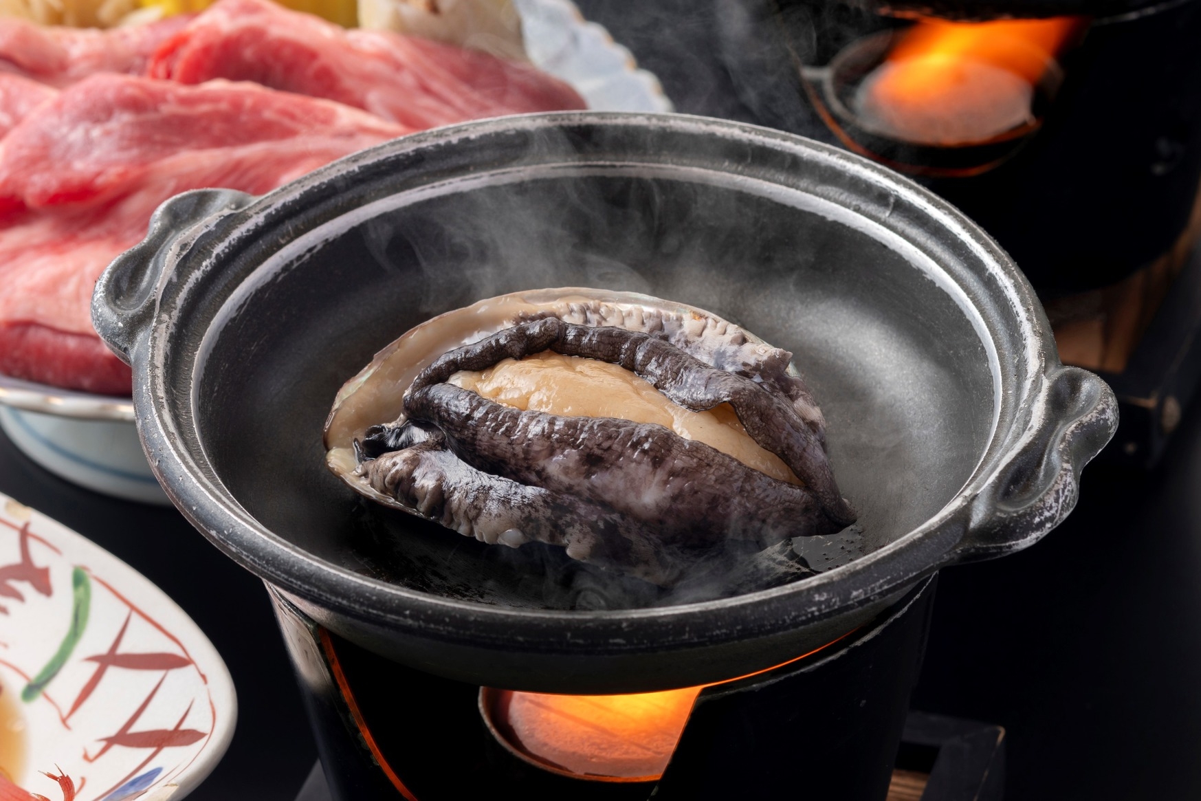 A4ランク和牛のすき焼きと金目鯛の姿煮付け、あわびの焼き物！豪華絢爛「関所会席」プラン 1泊2食