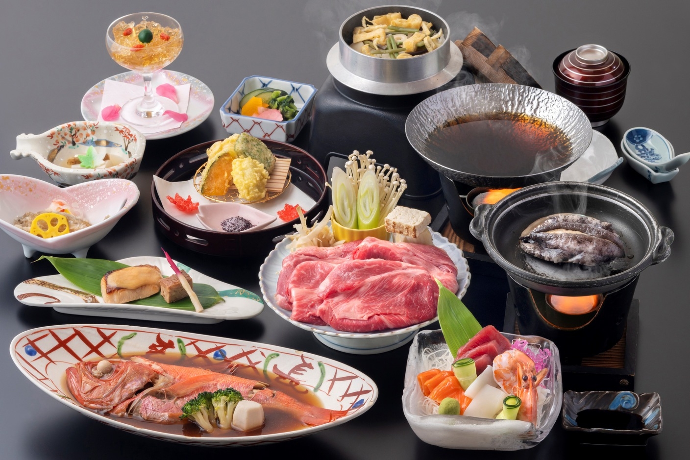 A4ランク和牛のすき焼きと金目鯛の姿煮付け、あわびの焼き物！豪華絢爛「関所会席」プラン 1泊2食