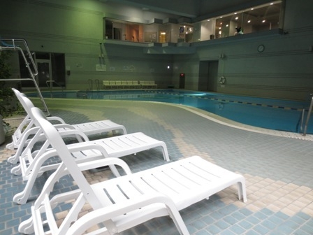 【プールで遊べる！】屋内温水プールで水遊び♪ バスタオルレンタル付き 素泊まり 