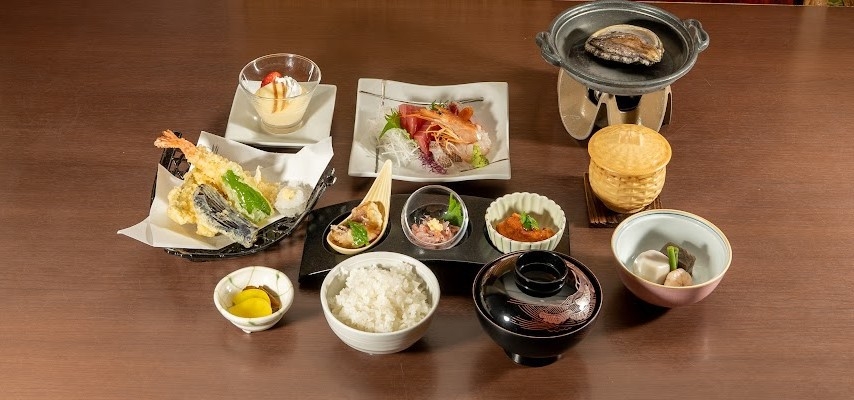 メインはえぞ鮑の踊り焼き「漁火御膳」1泊2食【オーシャンビュー】【夕食18時】