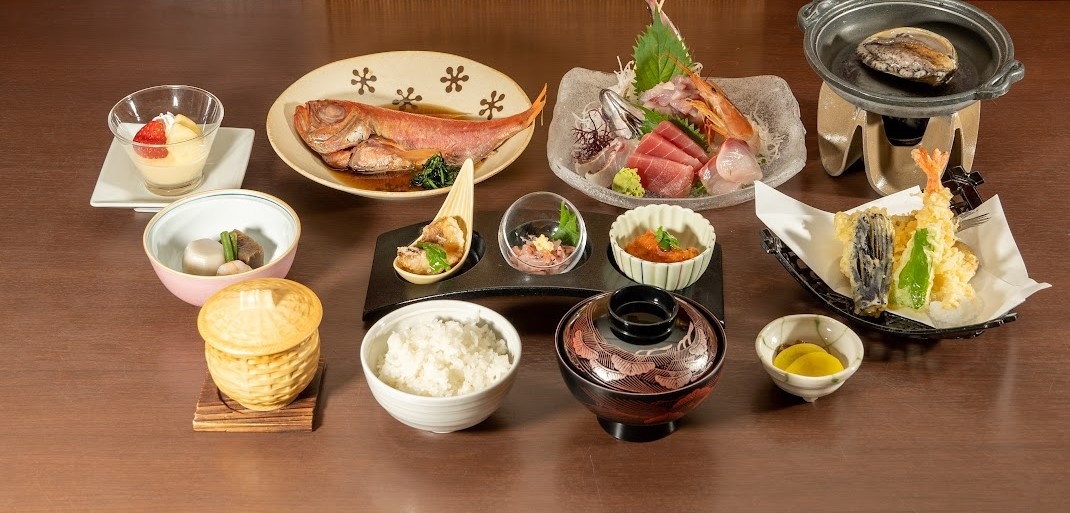 おすすめ！海の幸満載☆スタンダード「熱海御膳」１泊２食付【夕食18時】