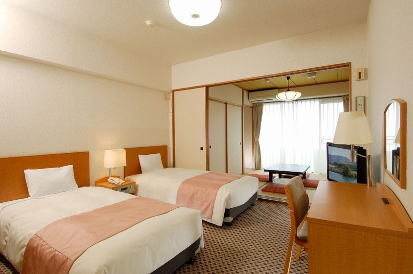 Japanese and Western room (example)