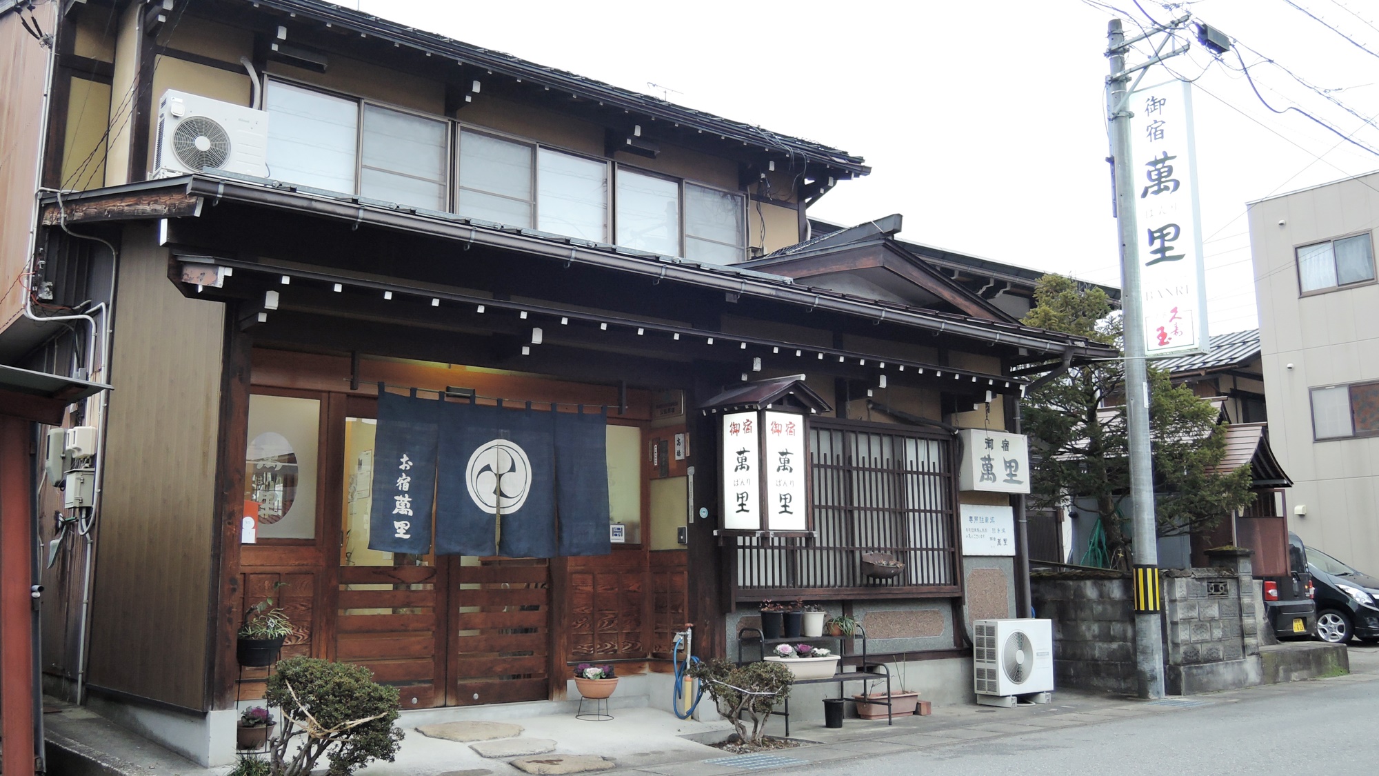 *【外観】閑静なたたずまいの中にございます