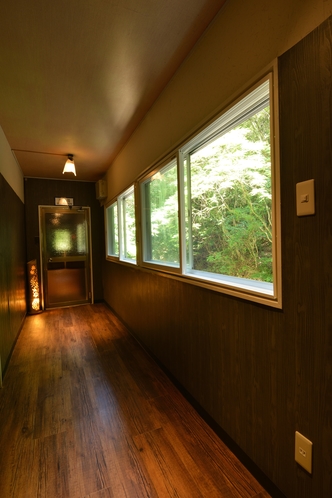 大浴場 脱衣場 入口通路