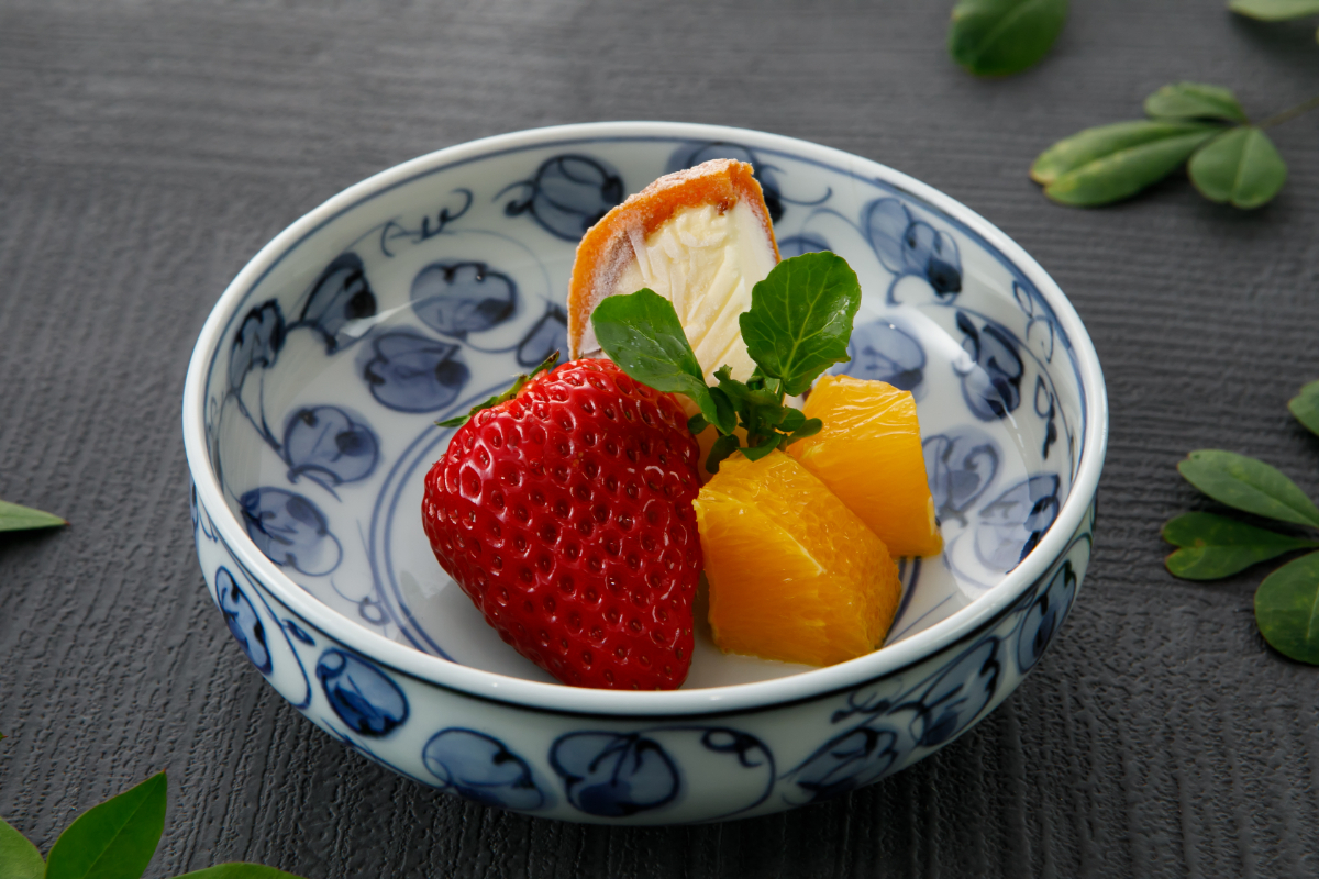 季節ごとに厳選された食材で至高のメニューを。その日の最適な味をお届けします。