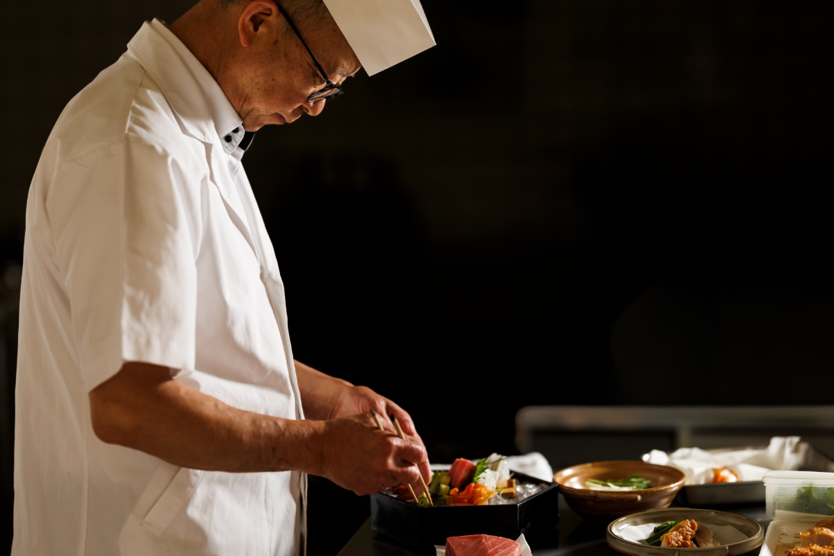 三献の宿～木之本～料理長「日本食普及の親善大使」