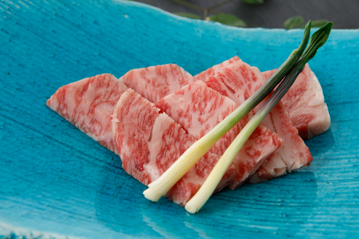 季節ごとに厳選された食材で至高のメニューを。その日の最適な味をお届けします。