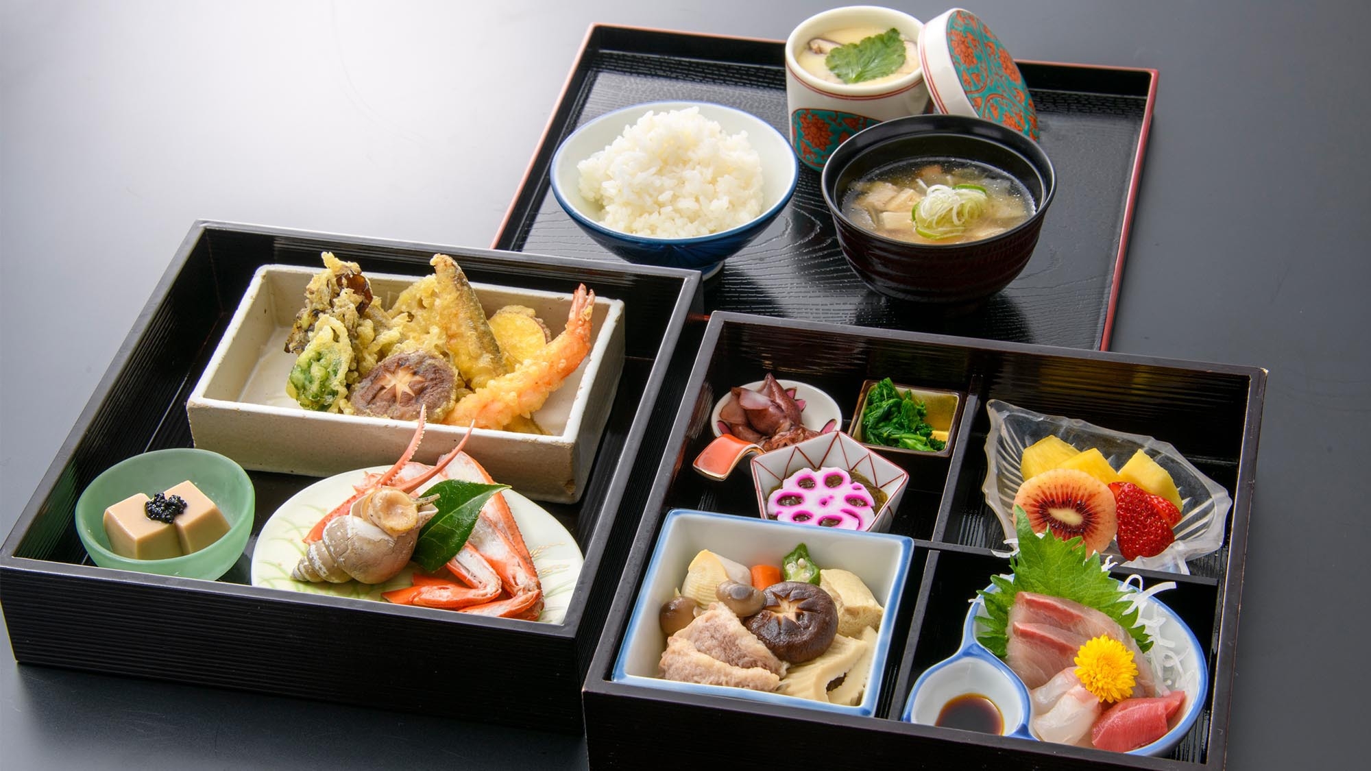 【じわもん湯治弁当・2食付】お部屋で加賀の恵みを詰め込んだ湯治弁当を愉しむ／セルフサービス