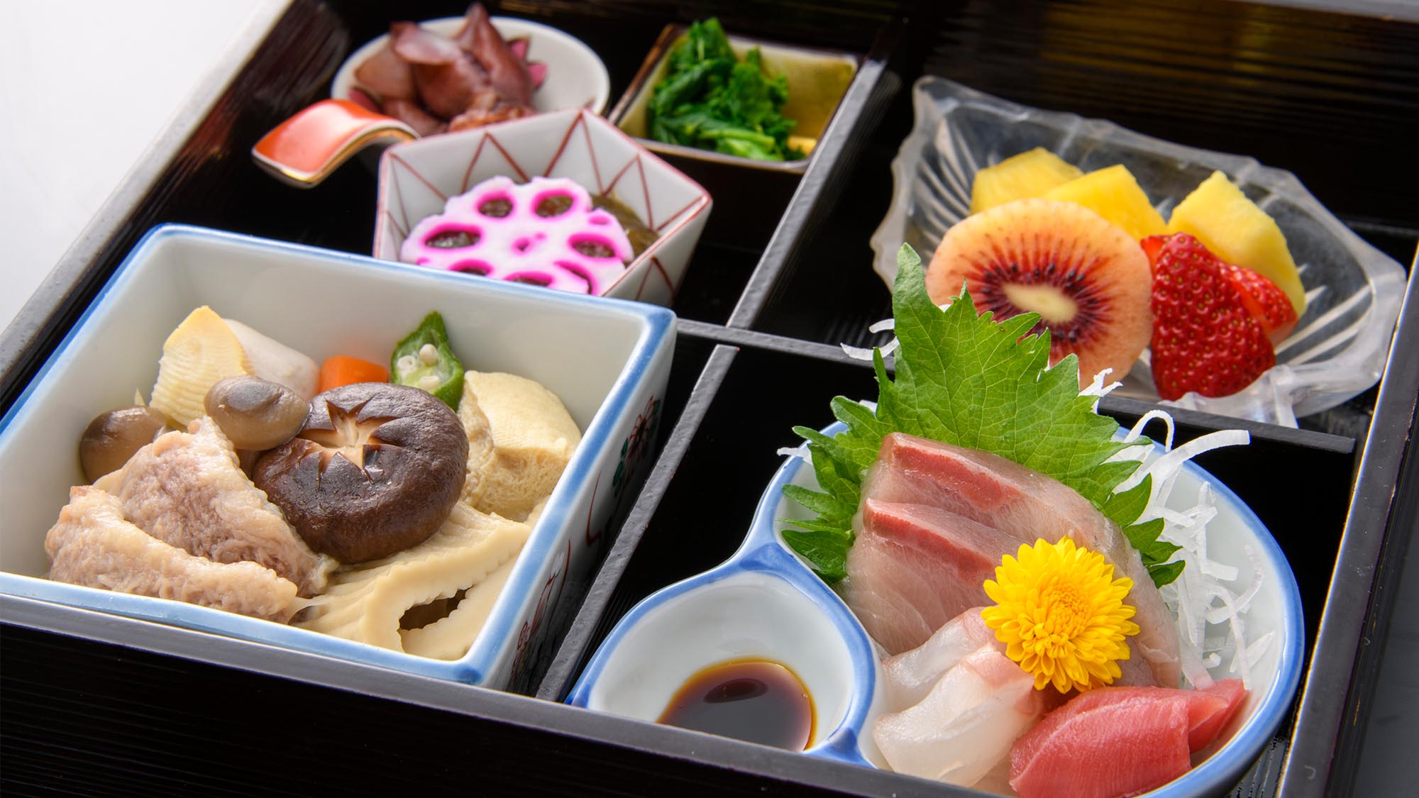 湯治弁当・夕食一例／お部屋へお届けします　※写真はイメージ