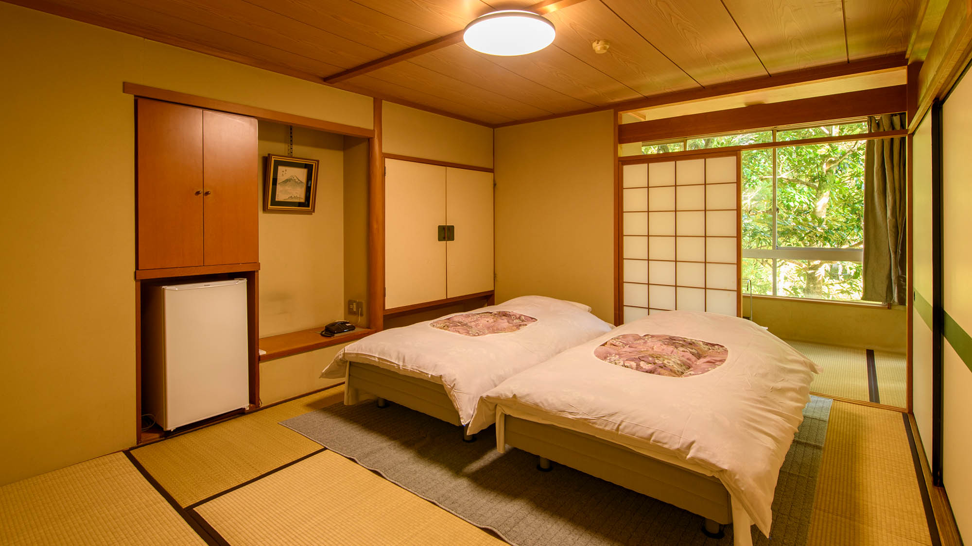 和洋室／ベッドルーム＋和室10畳【ウォシュレット完備／禁煙】