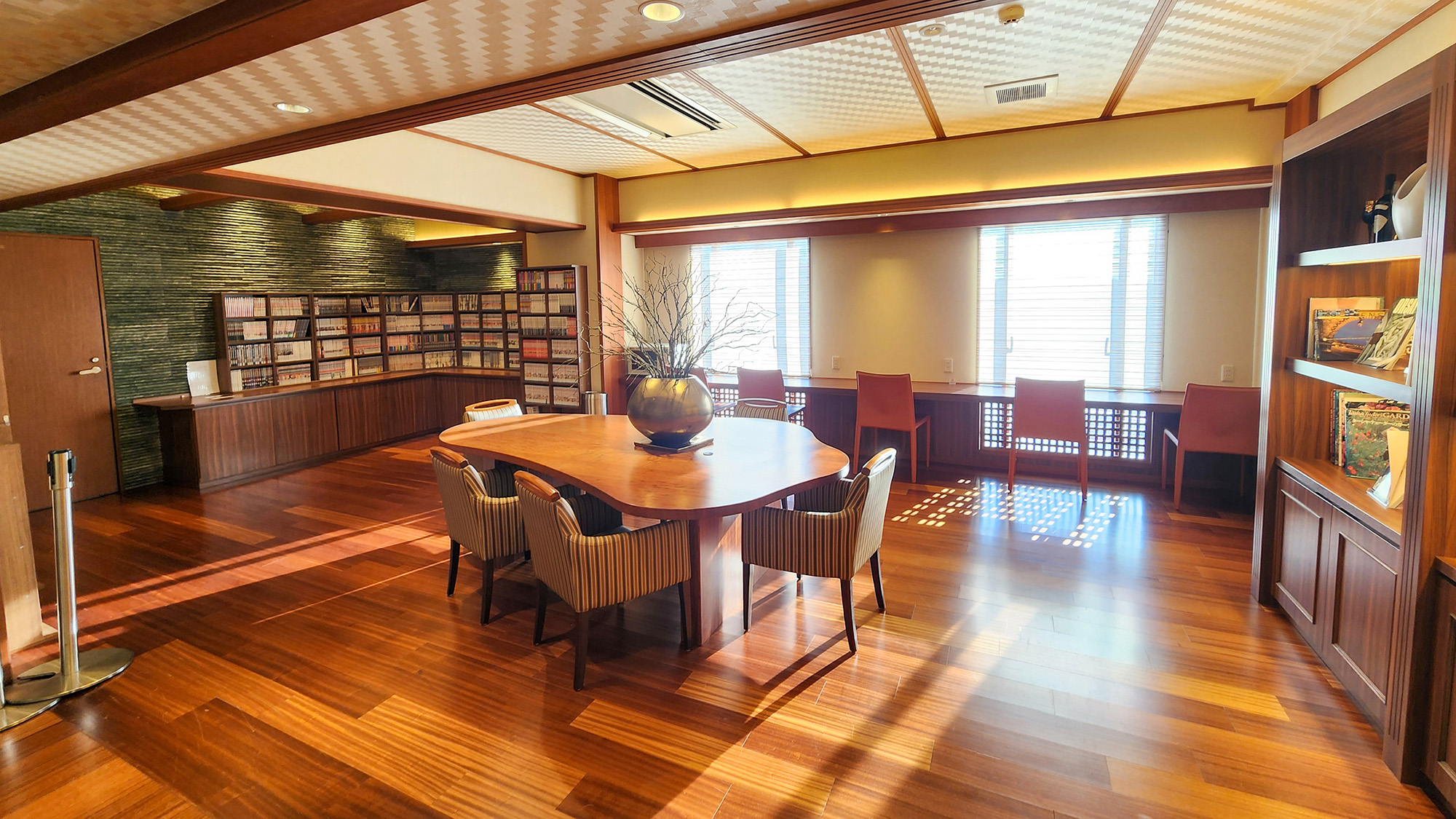 ラウンジ（4F）