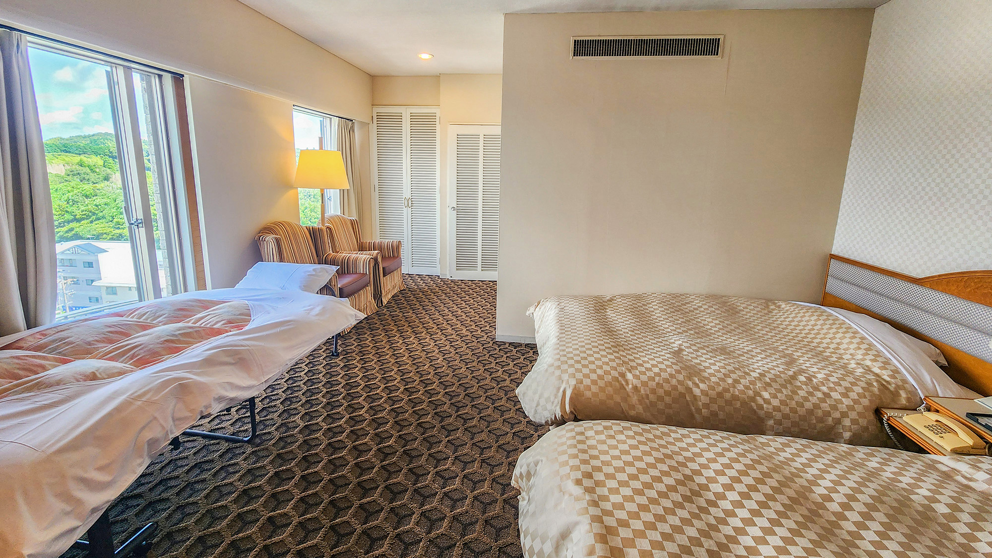 デラックスツイン