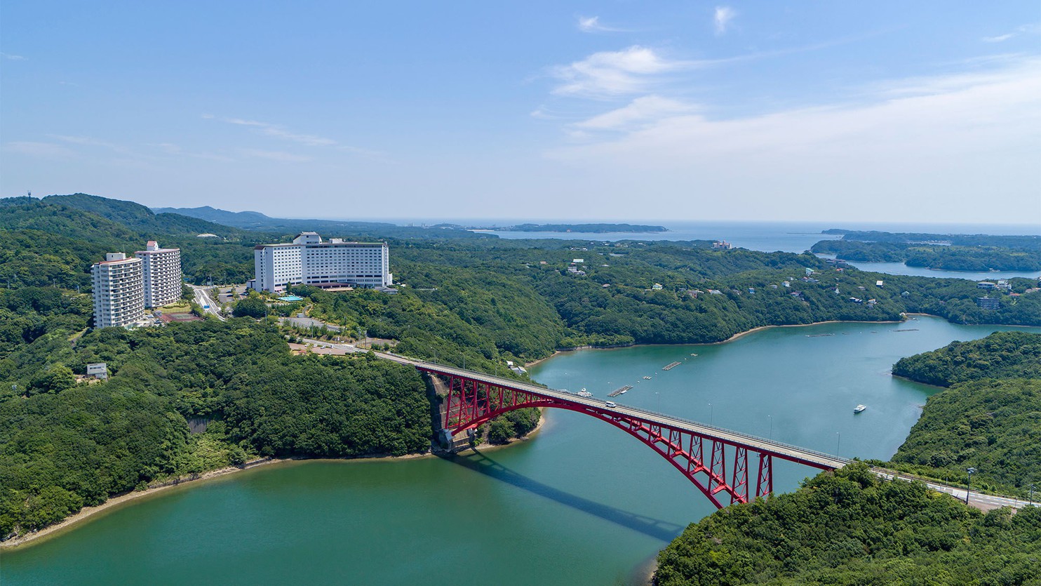 【温泉SALE】水と森が演出する贅沢な時間をホテルで＜オールインクルーシブ＞／夕朝食・ラウンジ付