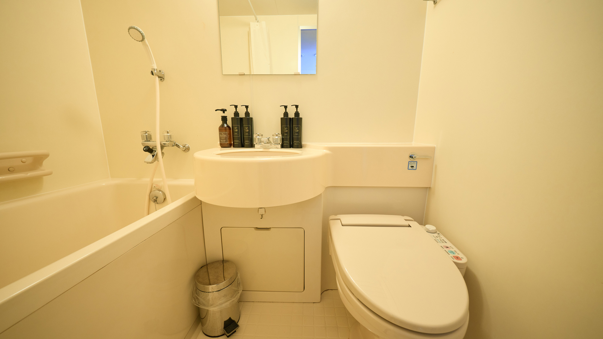 クラシックハリウッドトリプルマウンテンビュー UB 36平米