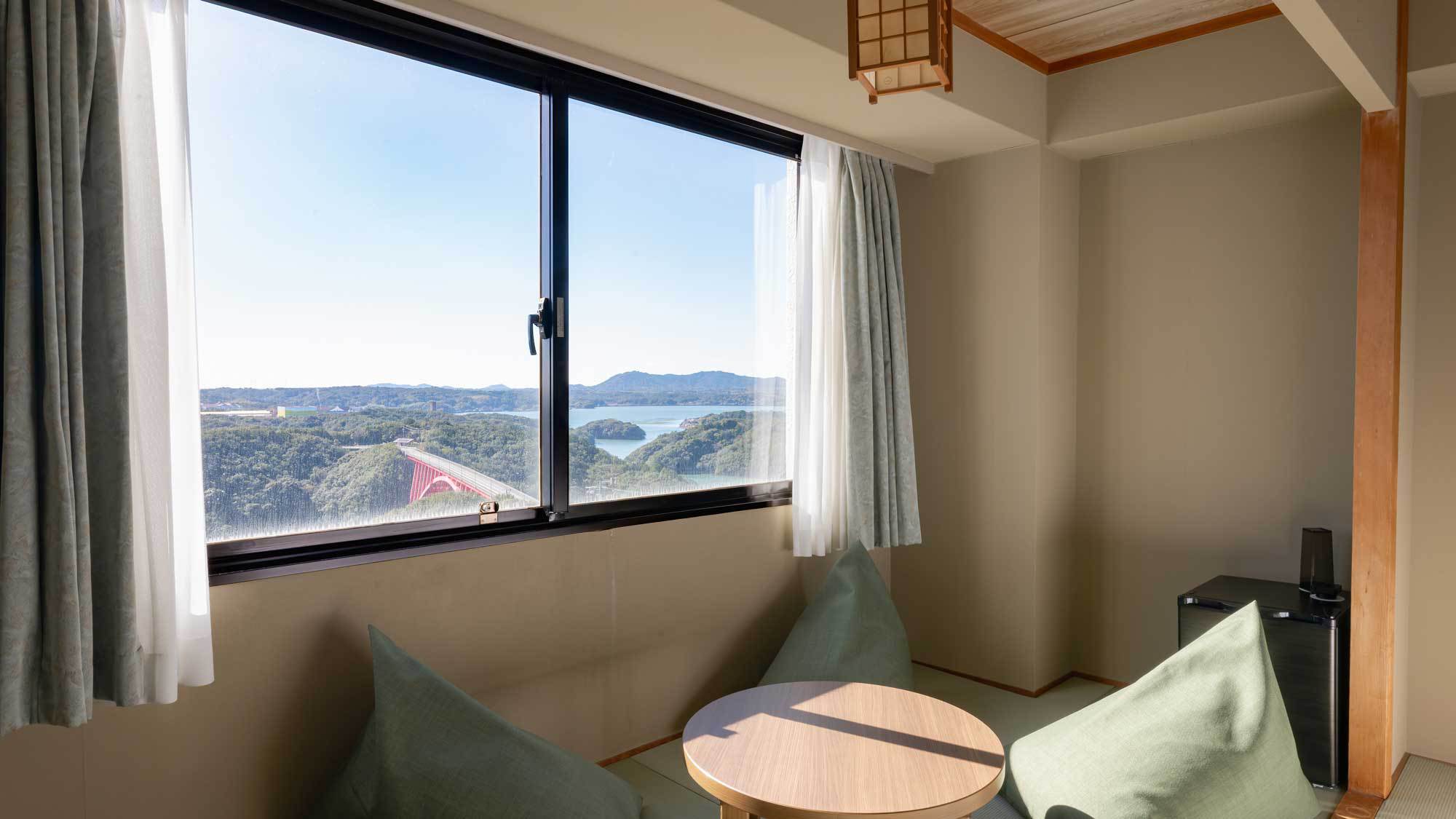 和モダンファミリールーム ベッド2台+布団 布団敷きセルフサービス UB 36平米