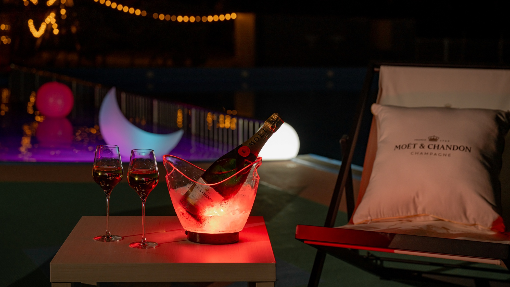 ナイトプールで豪華にモエシャンで乾杯！Matoya Villageで満喫！Enjoy Holiday
