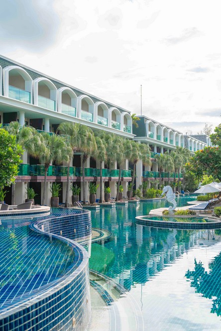 サンセット プール