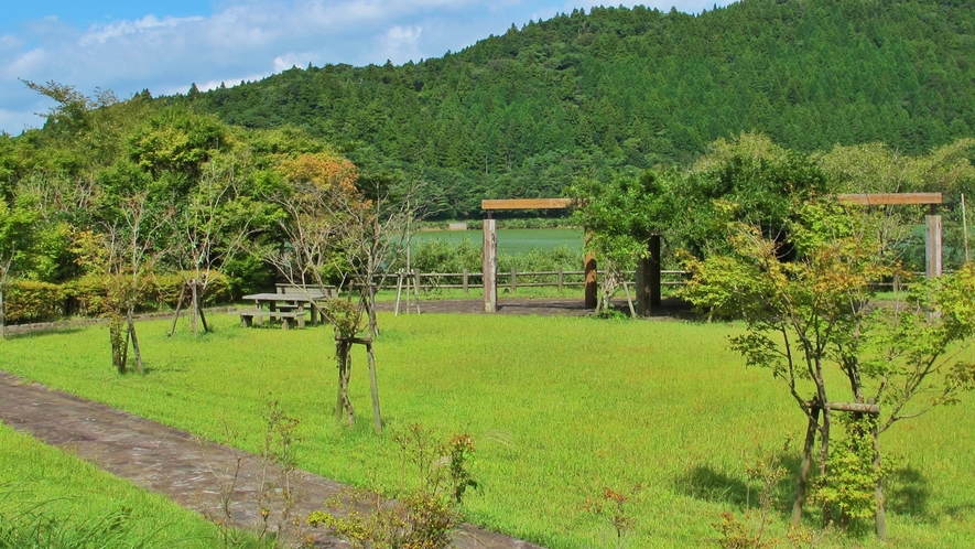 *＜周辺＞おしどりの池広場