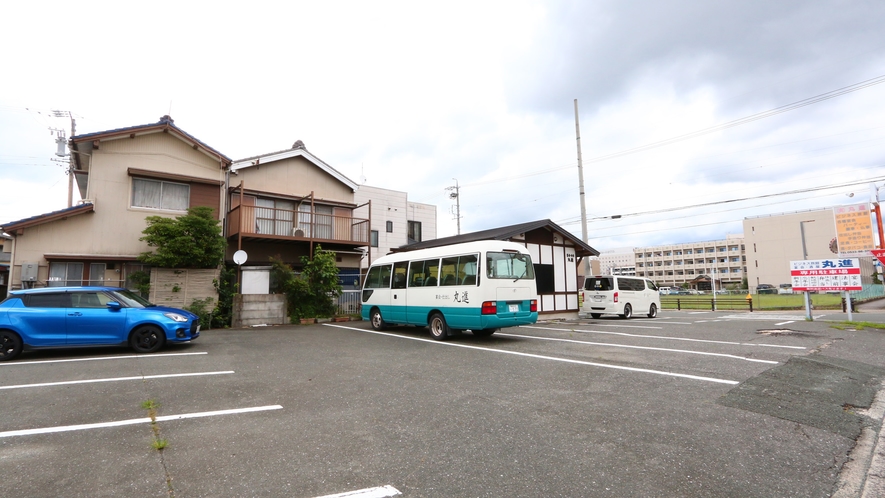 駐車場◆送迎バスと駐車場