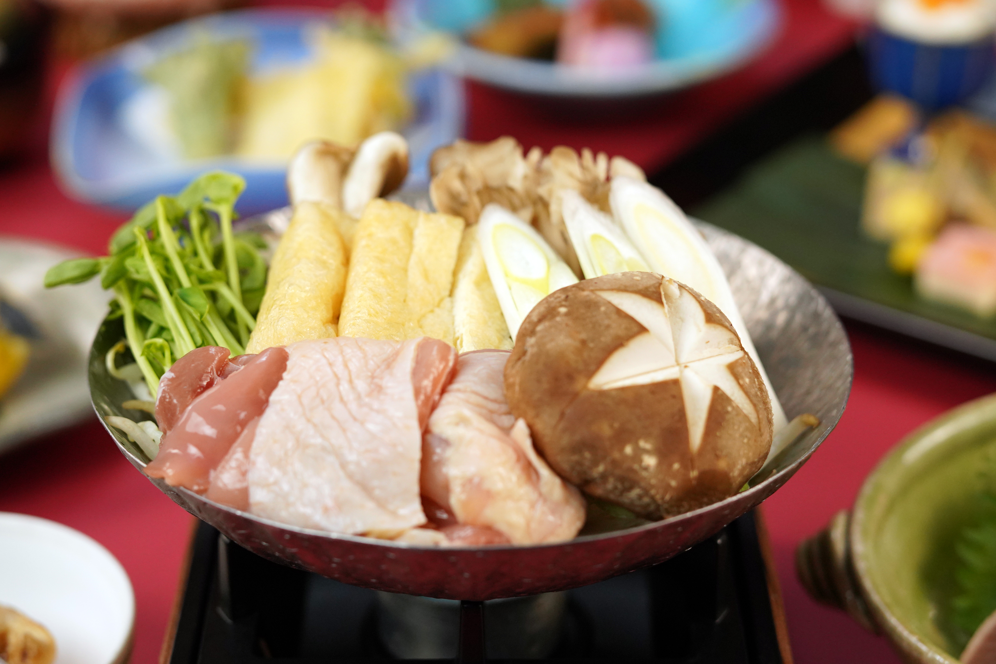 伊勢赤鶏ときのこ鍋