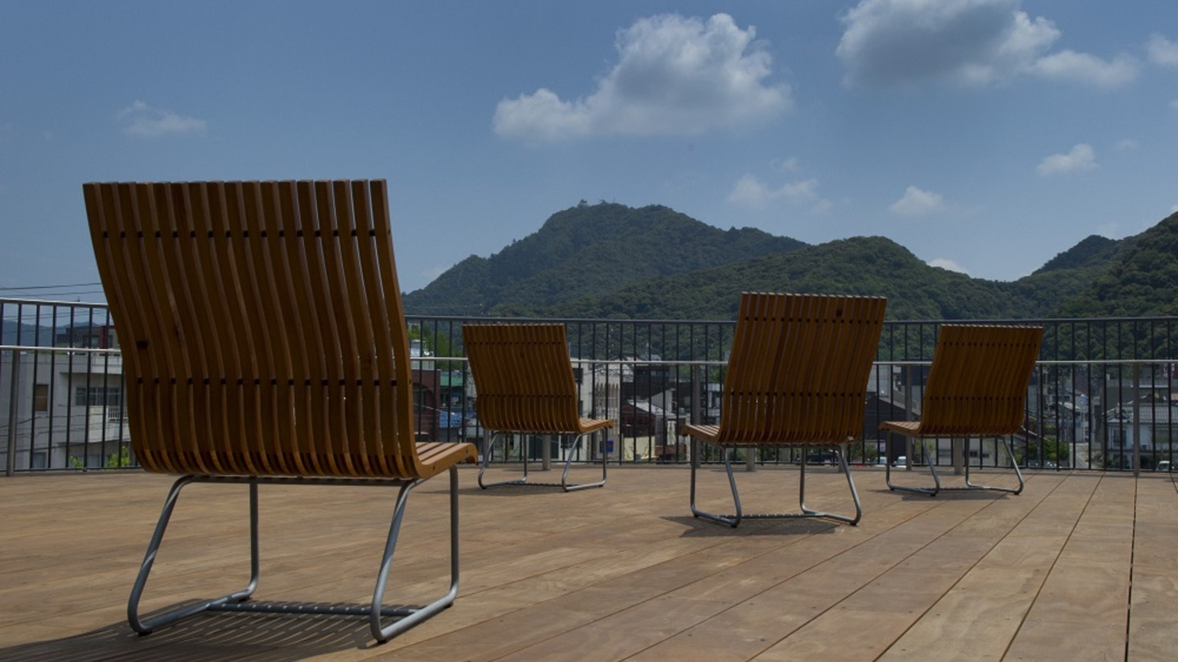 ぎふメディアコスモス（金華山テラス）