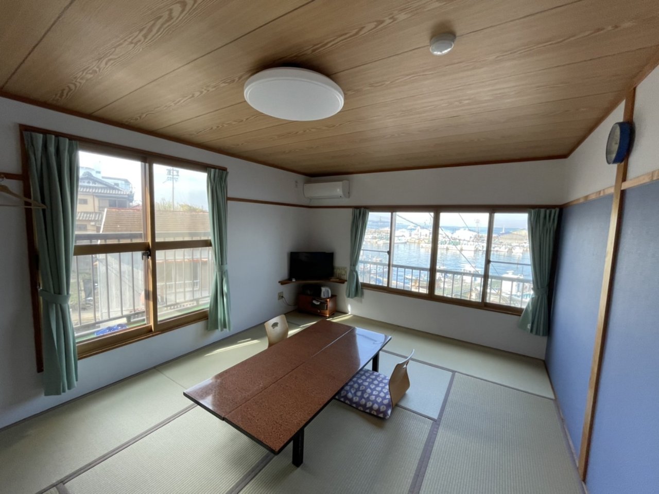 海側トイレ付き