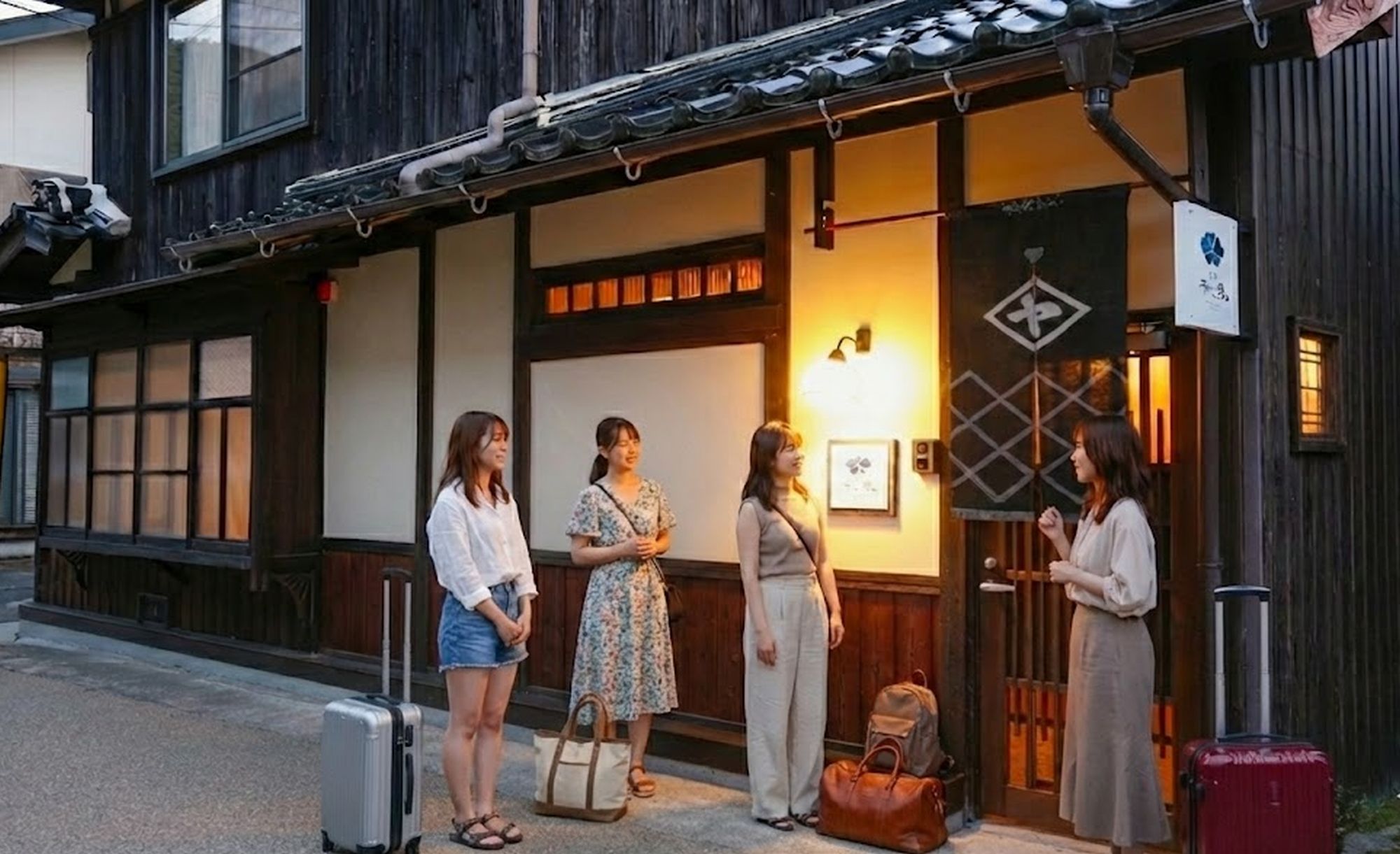 別邸「千の雲」グループ旅行にも朝食をお部屋にお届けプランもございます。