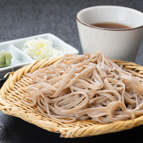 *【お食事一例】料理長手作り十割そば。つるつるで喉ごし爽やかです