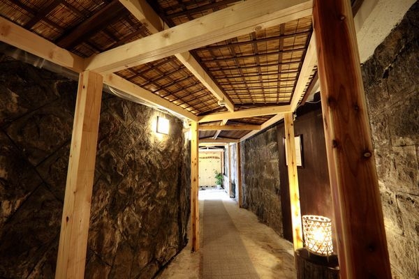 【素泊まり】「登山電車で行く雲上の温泉」と「洞窟の隠れ湯」を楽しむプラン