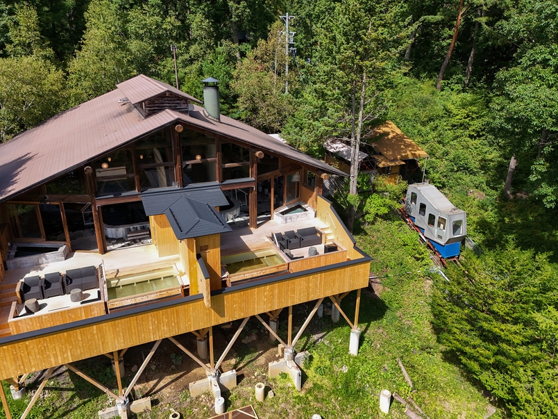 【素泊まり】「登山電車で行く雲上の温泉」と「洞窟の隠れ湯」を楽しむプラン