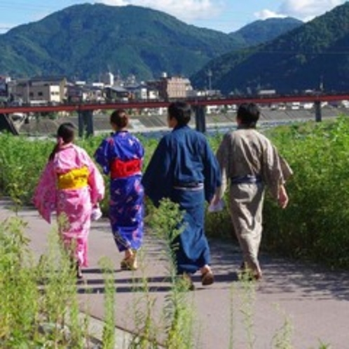 川原から下呂大橋に向かおう