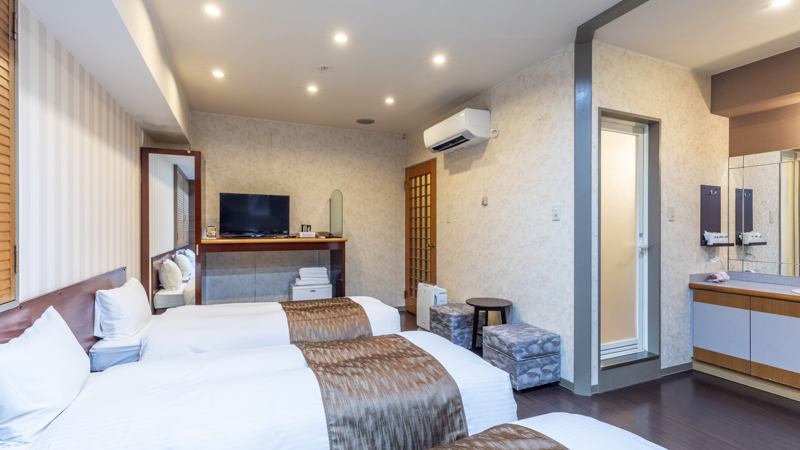 トリプルルーム