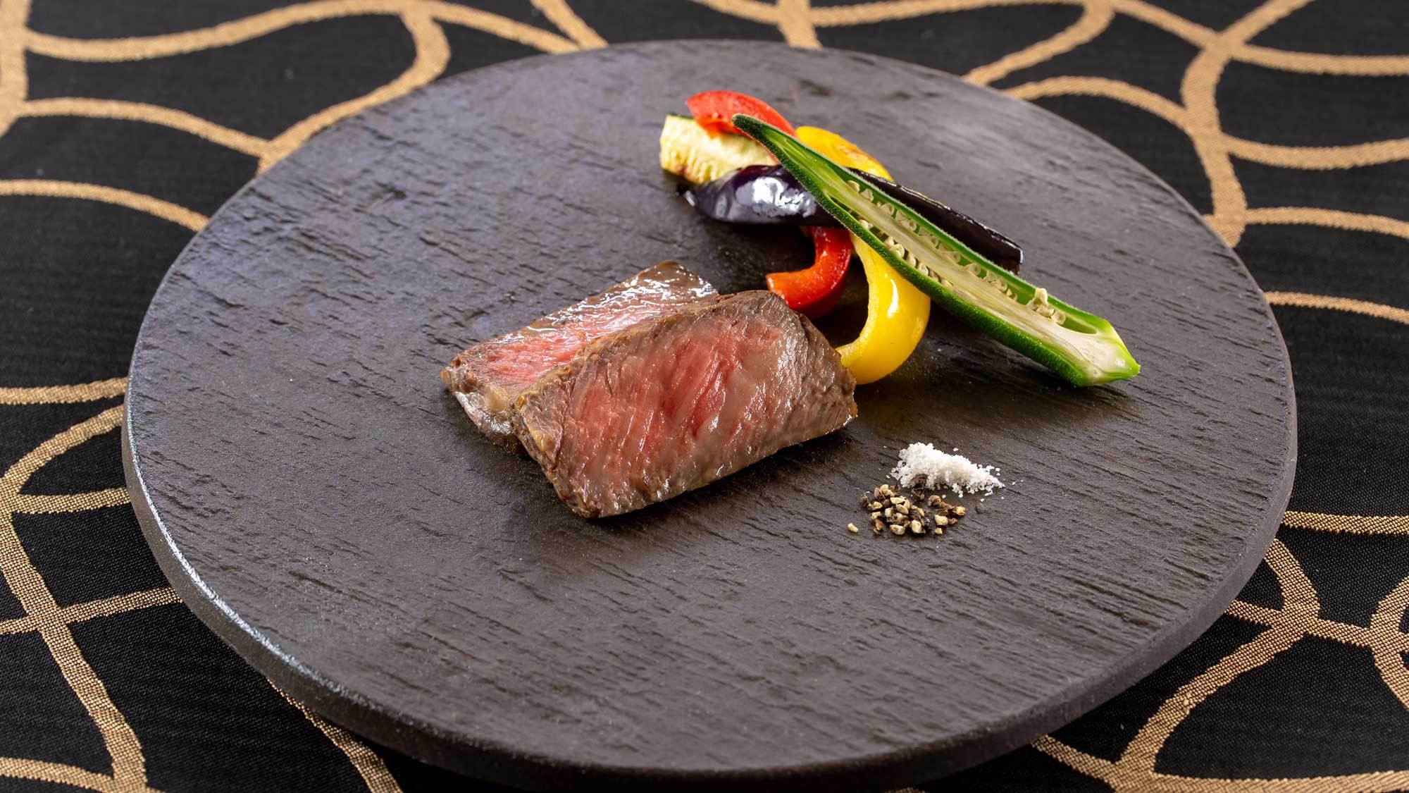 【通年基本】メインには上質の黒毛和牛を！スタンダードイタリアンコース《モンターニャ》1泊2食