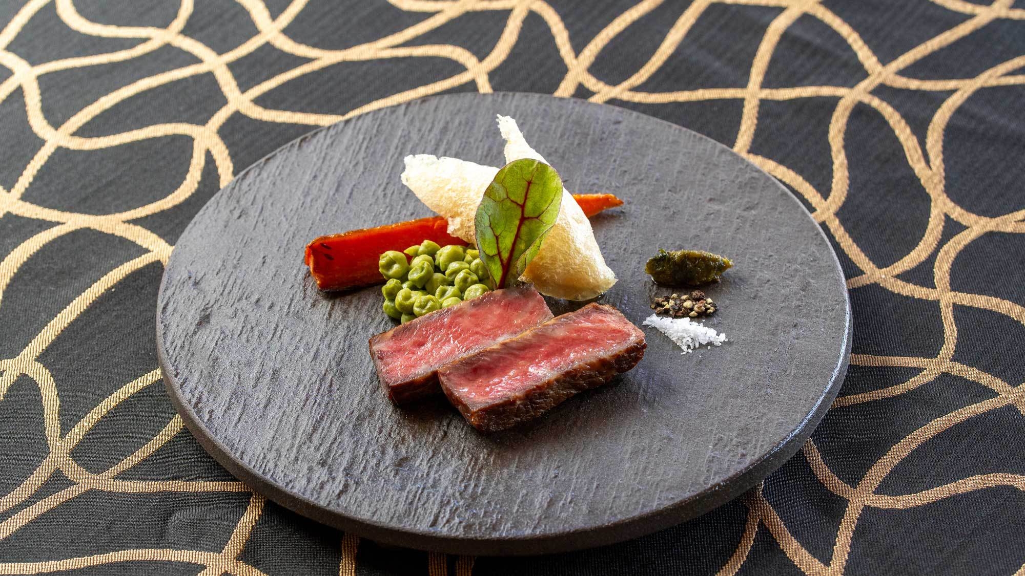 【通年基本】メインには上質の黒毛和牛を！スタンダードイタリアンコース《モンターニャ》1泊2食