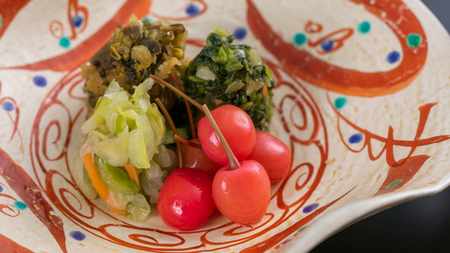 地産地消の味覚をお届けします。（お料理一例）