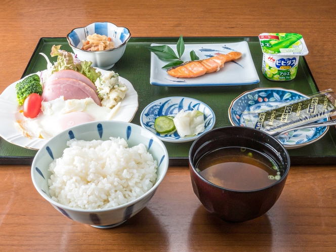 朝食一例