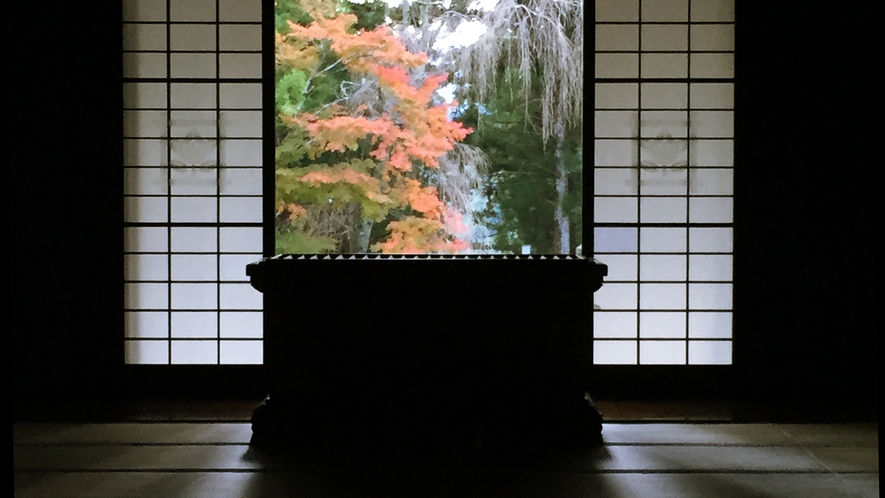 観光◆久遠寺～秋の彩りに浸りる。山本坊より車で5分