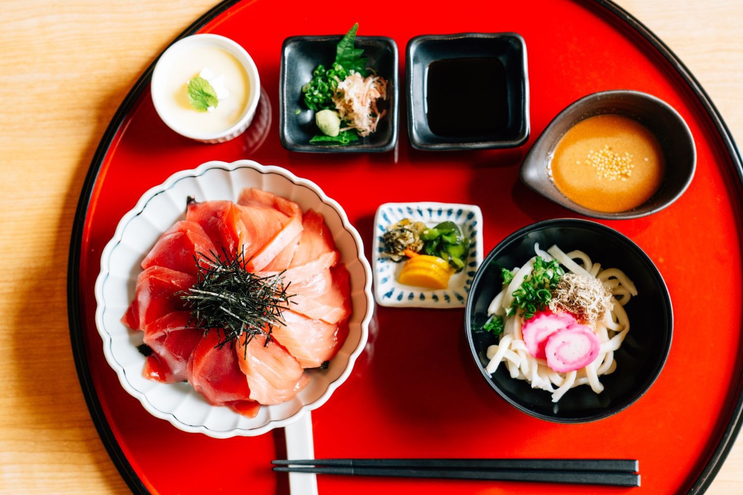 【1日20食限定◆2食付】新メニュー★まぐろ丼を食べよう！海が見えるレストランでまぐろを堪能プラン