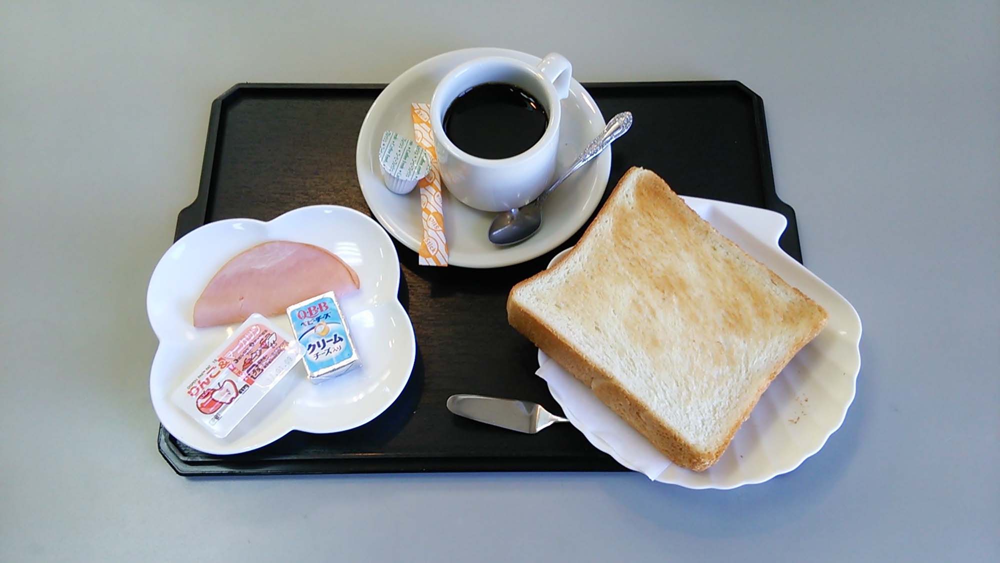 ・パン朝食（メニュー例）
