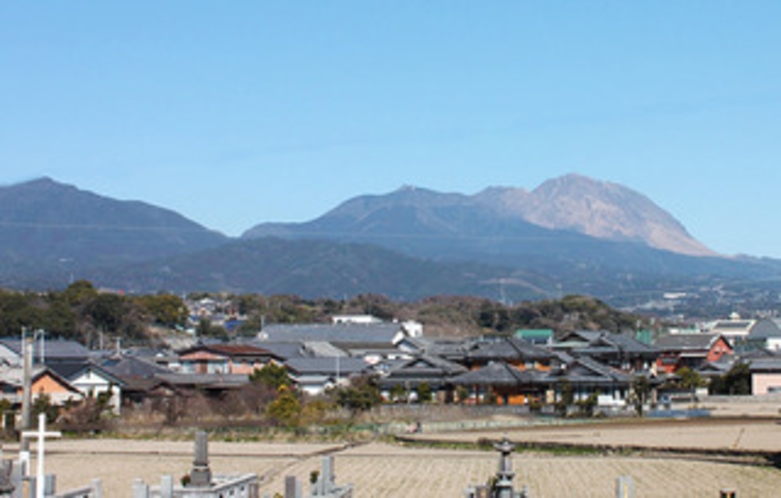 山側客室からの景色(墓地と平成新山)