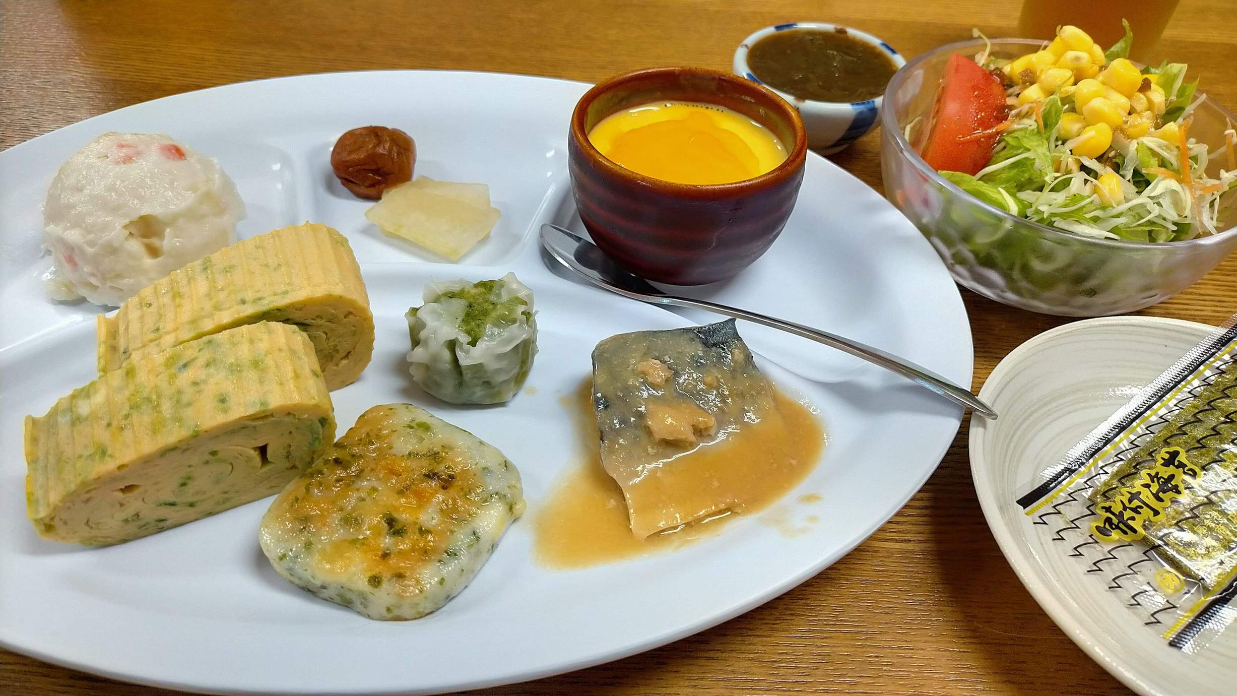 連泊お得プラン！２連泊以上限定【朝食付】沖縄の食材を使った家庭料理で朝からエネルギーチャージ