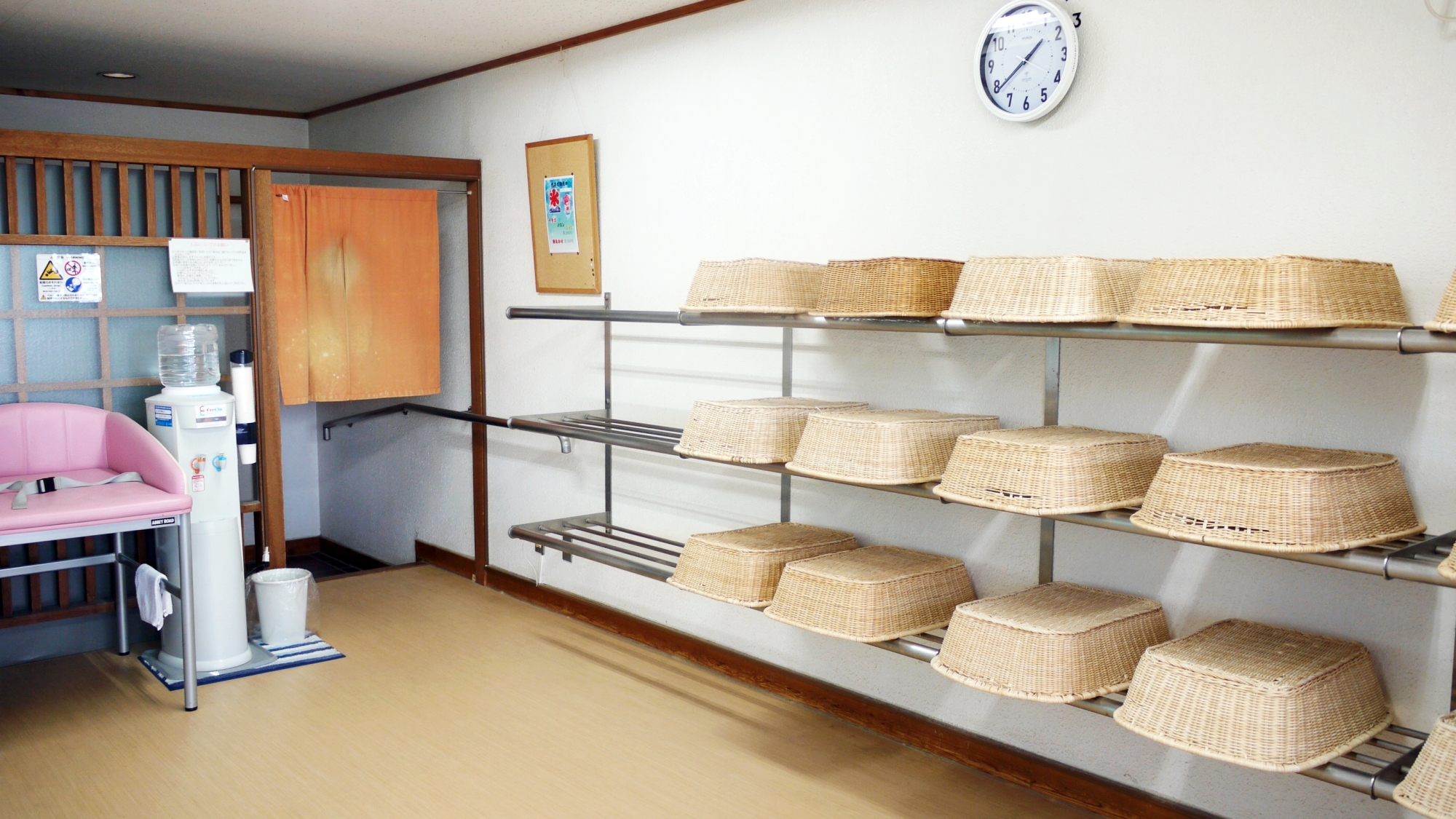 *【脱衣所】落ち着いた雰囲気の空間でご準備いただけます。