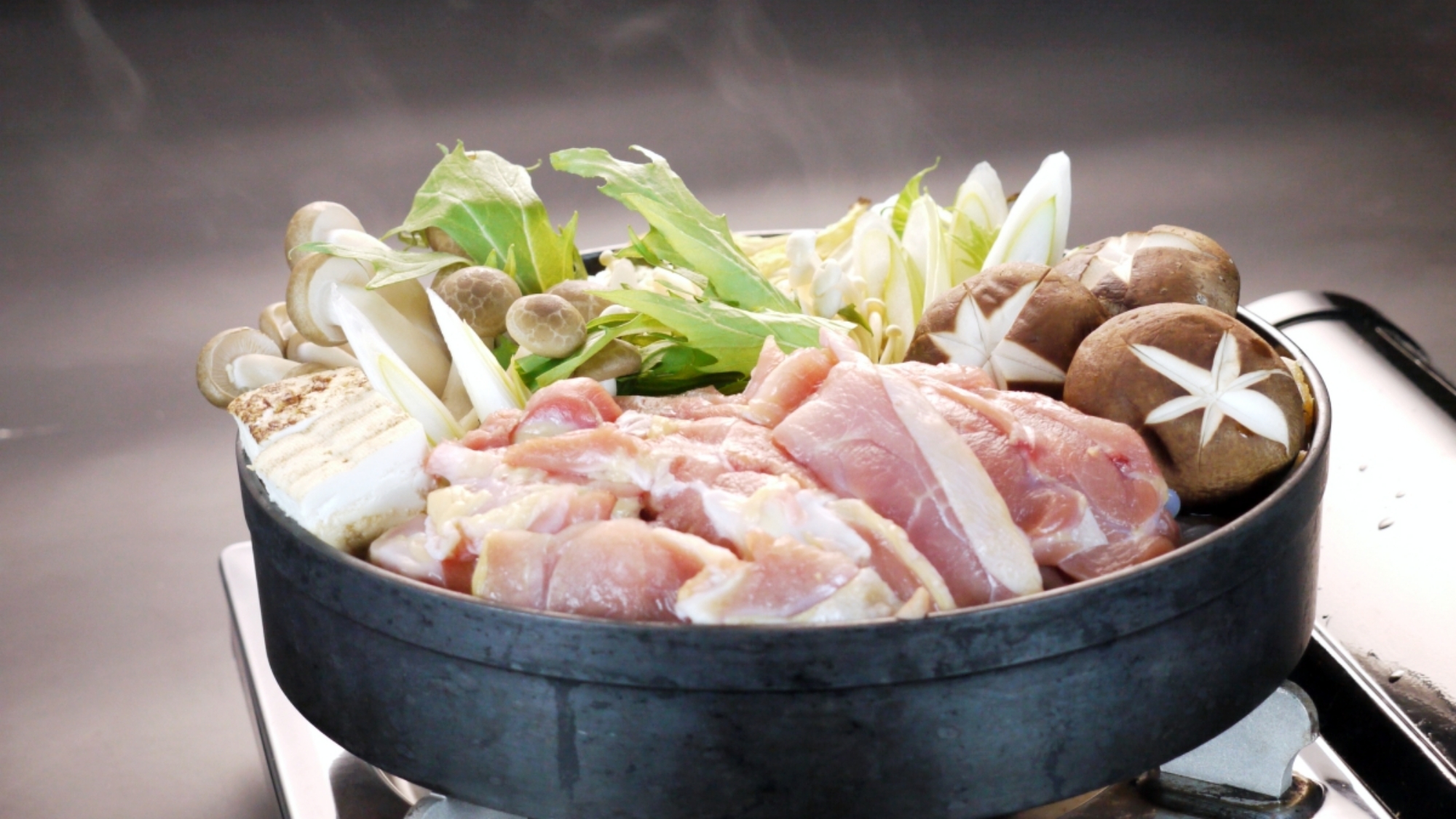 *【鶏すき焼き】兵庫県の推奨ブランド「播州百日どり」を使用したすき焼き♪